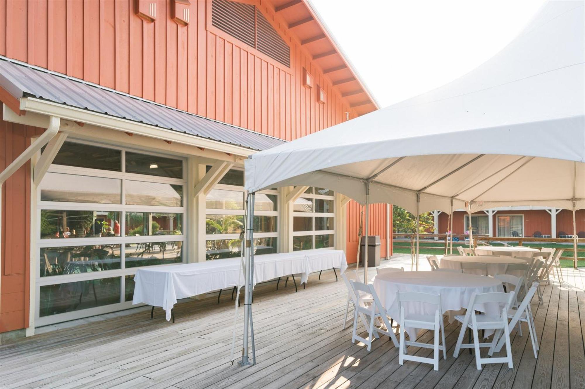 Hotel Brown County 3*